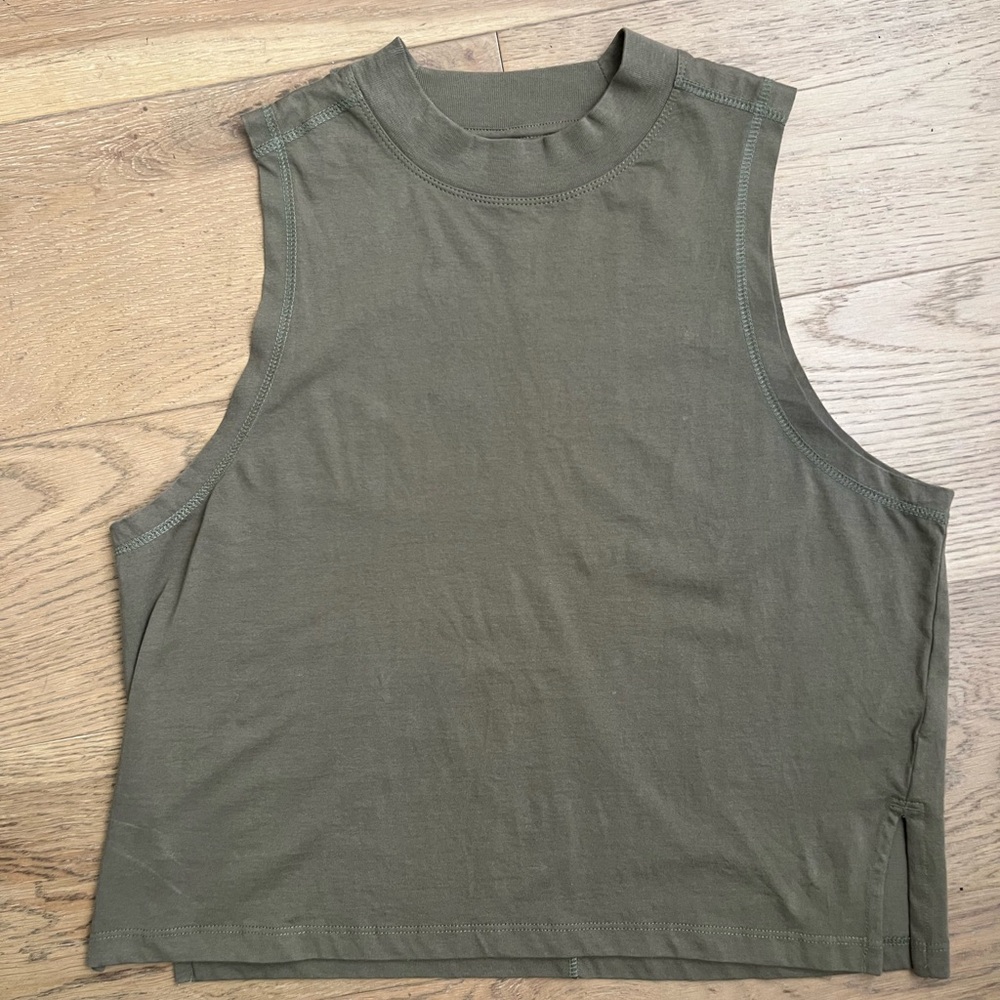 KOTN | Sleeveless Olive Tank | Sz Large